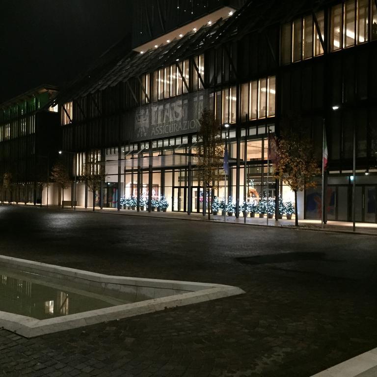 Komodo Short Stay Apartments Trento Dış mekan fotoğraf